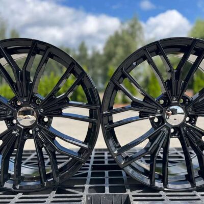 Carbonado Yankee 19" 8J ET30 + 9J ET35 5x120 Black Glossy