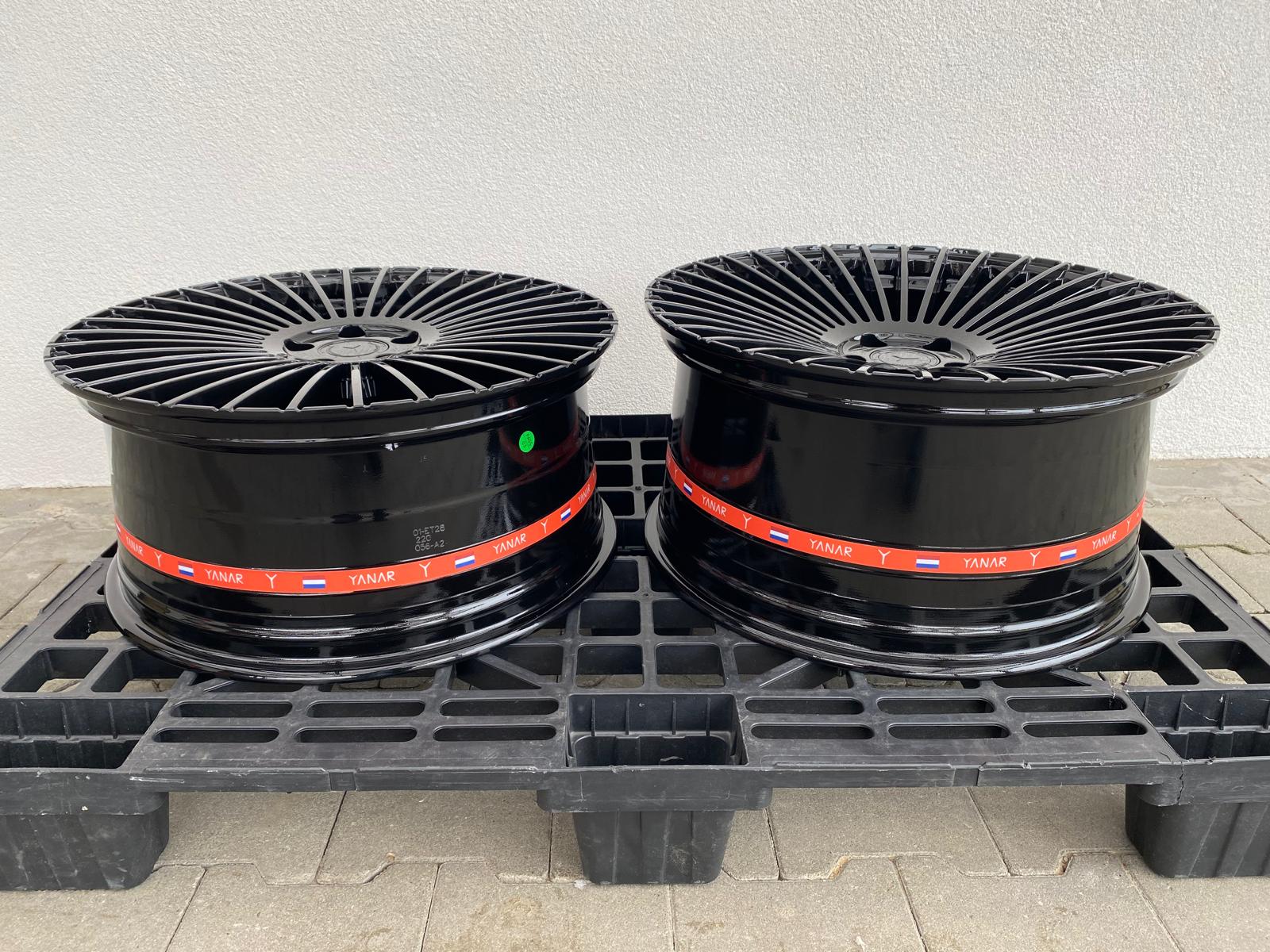 Yanar Wheels UTC-030 20" 9J ET28 + 10J ET40 5x112 Gloss Black - obrazek 7