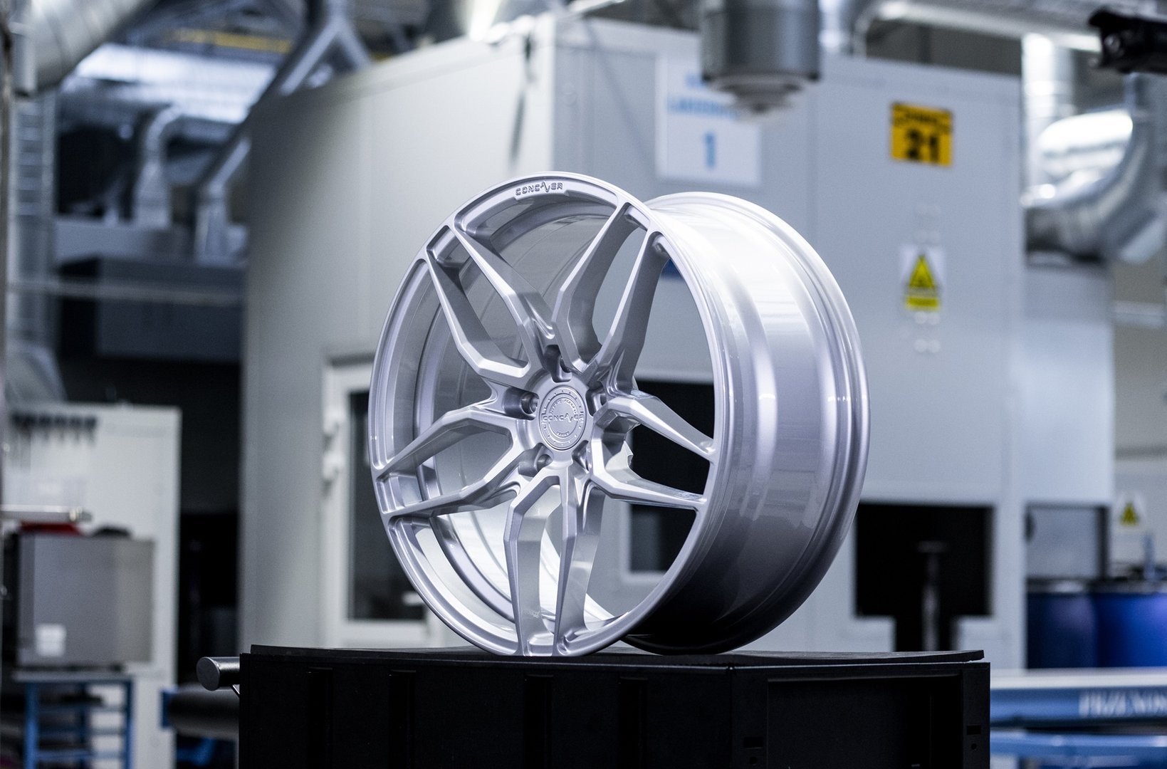 Concaver CVR3 21" 9,5J ET0-ET58 + 11J ET11-ET52 BLANK Custom Finish - obrazek 11