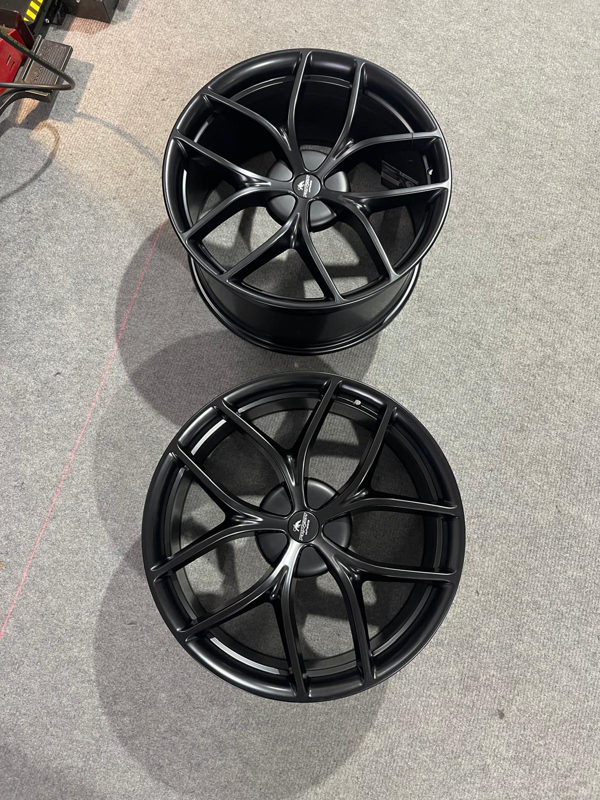 Forzza Urban 20" 9.5J ET45 5x114,3 Satin Black / Max Load 850 kg - obrazek 3