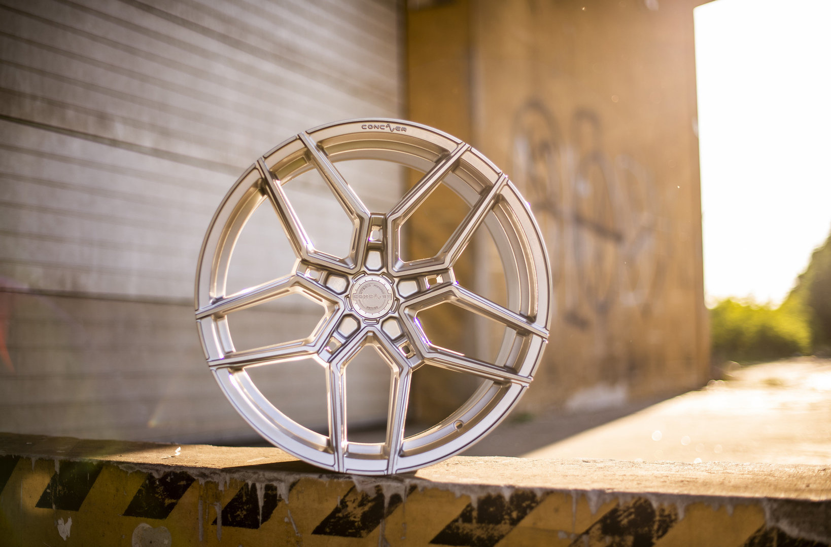 Concaver CVR5 19" 9,5J ET20-ET45 + 10,5J ET15-ET57 BLANK Brushed Bronze - obrazek 3