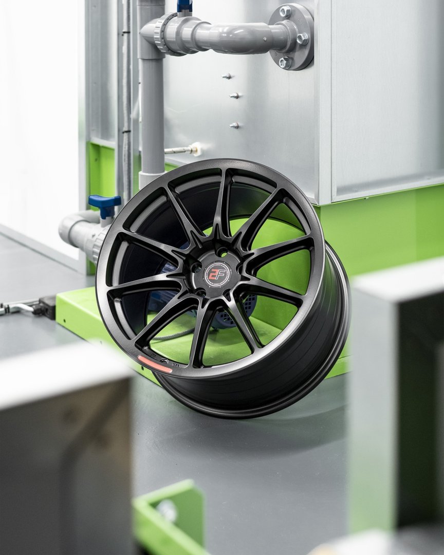 2Forge ZF8 18" 9J ET12-ET50 5x100-5x130 Gloss Gunmetal - obrazek 9