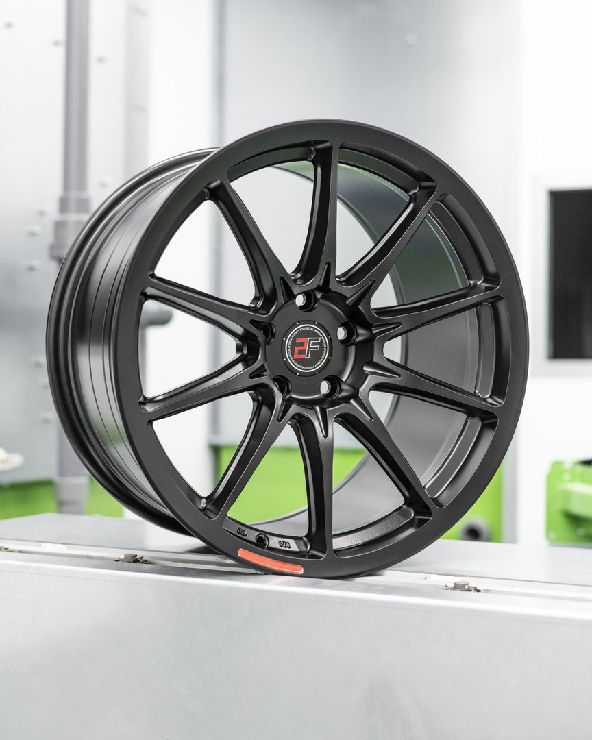 2Forge ZF8 18" 10J ET15-ET50 5x100-5x130 Silver - obrazek 10