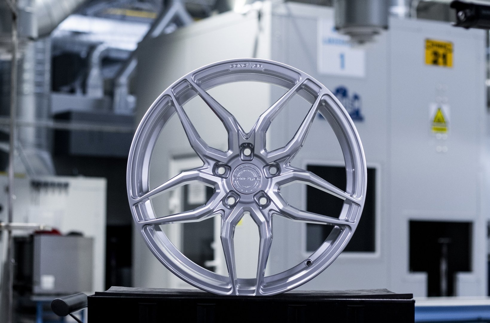 Concaver CVR3 20" 8,5J ET20-ET45 BLANK Custom Finish - obrazek 10