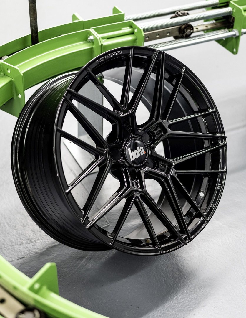 BOLA FLZ 19" 8,5J ET25-50 5x100-5x130 Gloss Black - obrazek 6