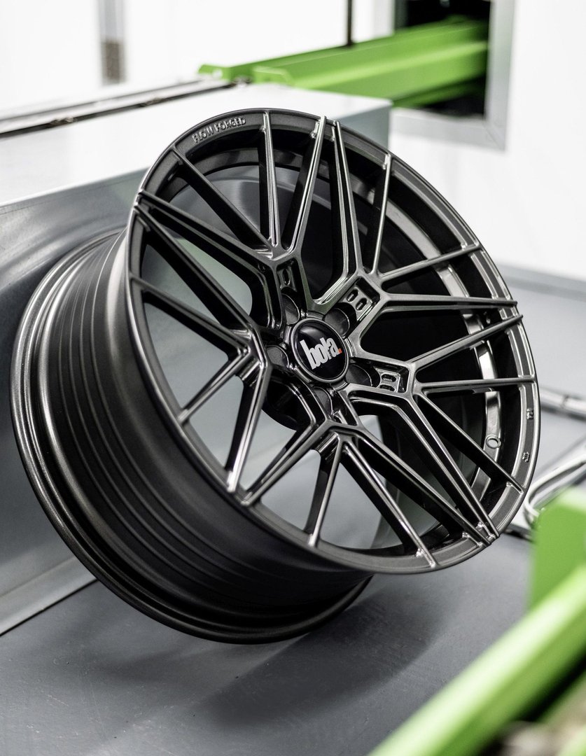BOLA FLZ 20" 10,5J ET25-50 5x100-5x130 Gloss Gunmetal - obrazek 7