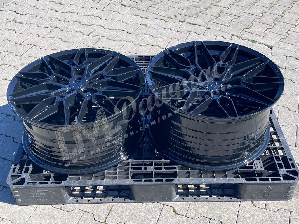 Concaver CVR6 21" 9,5J ET37 + 10,5J ET43 5x112 Platinum Black - obrazek 8