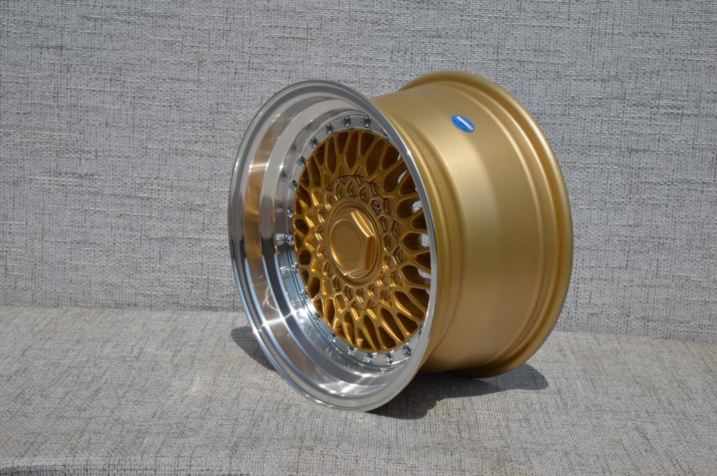 DARE RS 15" 8J ET15 4x100/108 Gold / Silver Rivets - obrazek 4