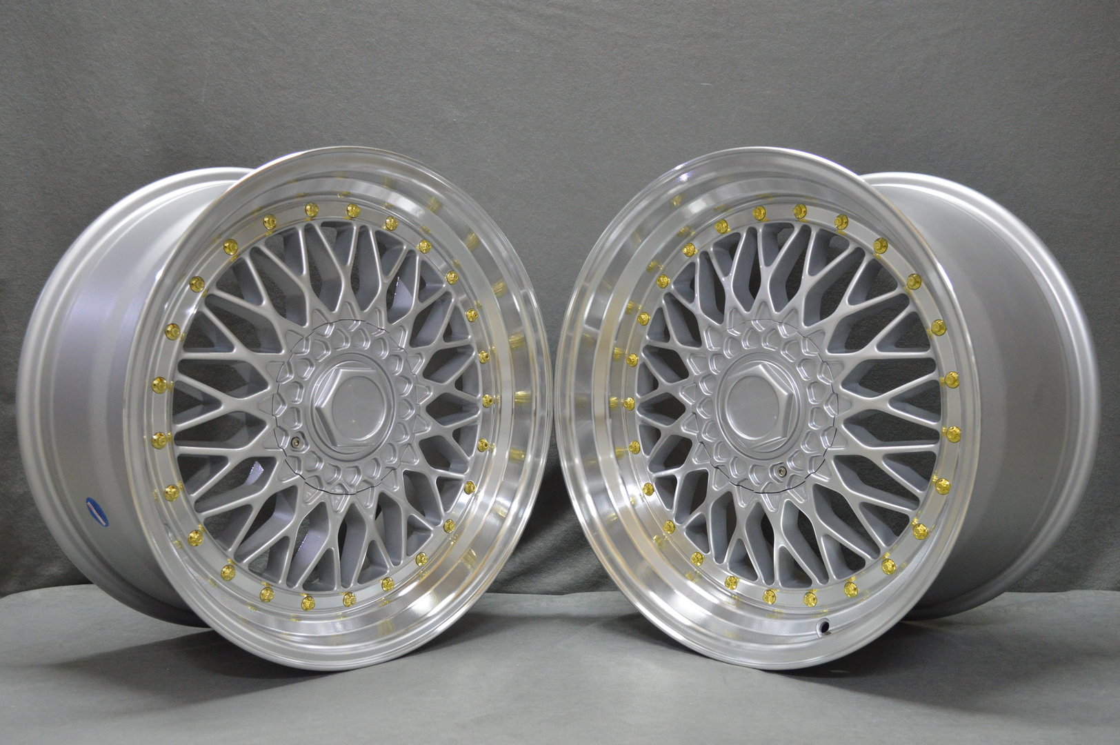 DARE RS 18" 8J ET38 + 9,5J ET38 5x100 5x114,3 SL GOLDEN RIVETS - obrazek 3