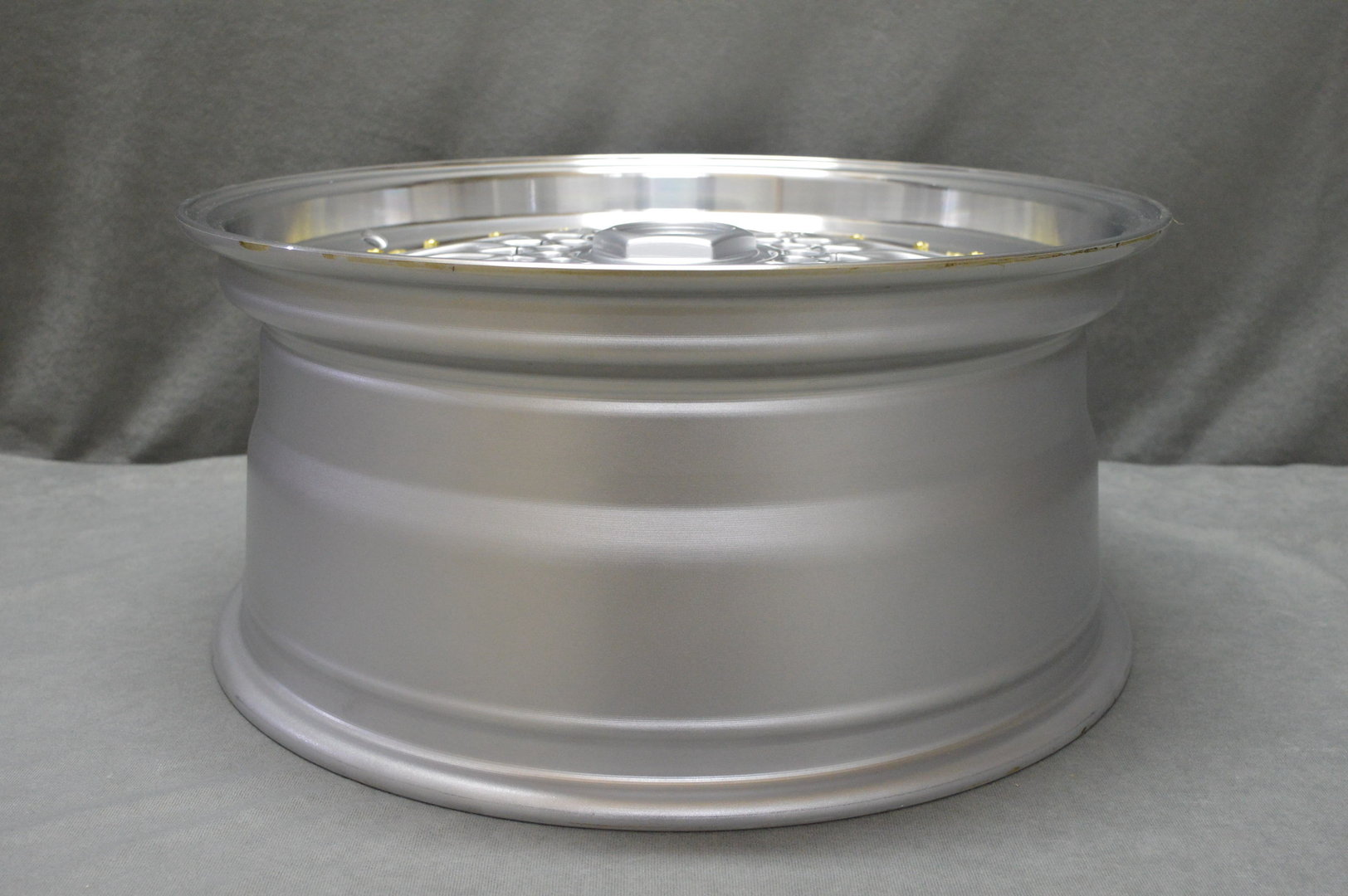 DARE RS 18" 8J ET42 4x100/5x100 SL Golden Rivets - obrazek 8