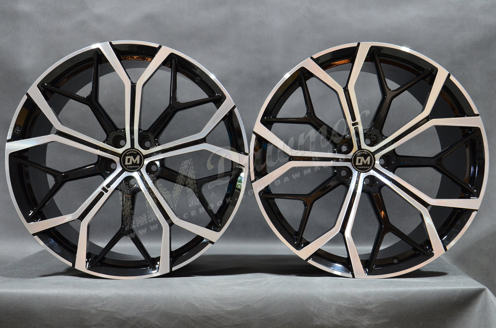 DAWMAC Forged 4720 22" 9,5J ET37 + 10,5J ET43 5x112 Gloss Black w/ Machined Face - obrazek 2