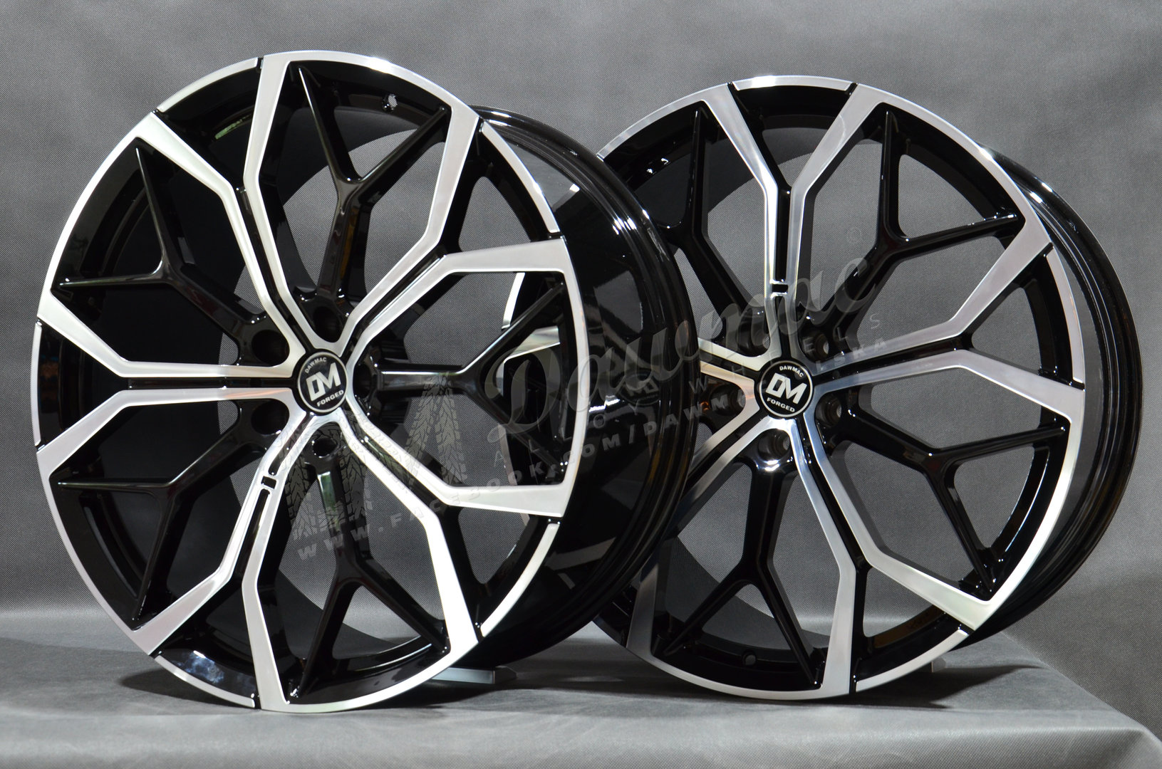 DAWMAC Forged 4720 22" 9,5J ET37 + 10,5J ET43 5x112 Gloss Black w/ Machined Face - obrazek 5