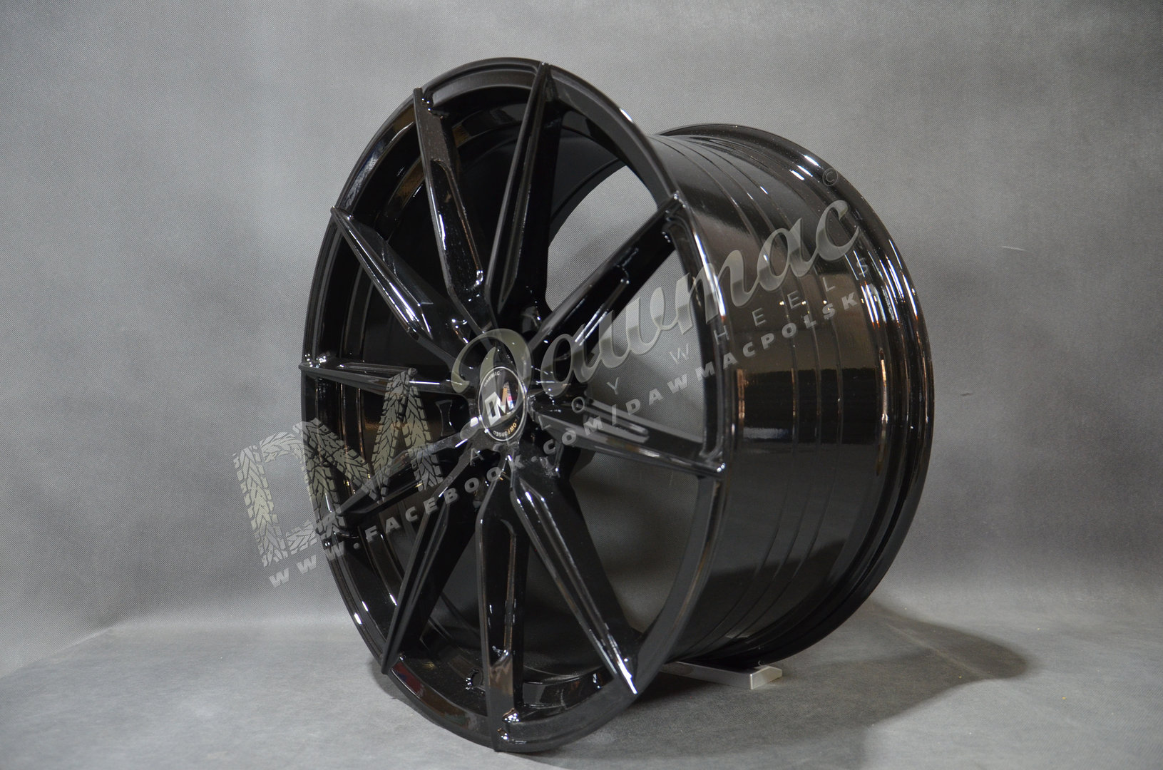 DM01X 19" 8,5J ET35 5x112 Black - obrazek 4