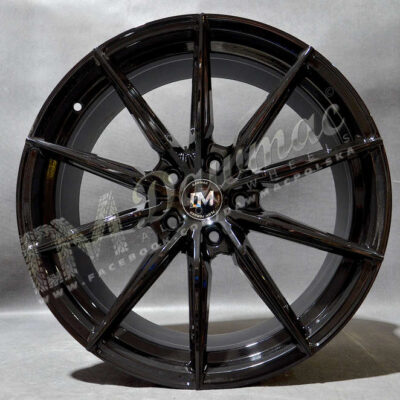 DM01 18" 8J ET38 5x114,3 Black