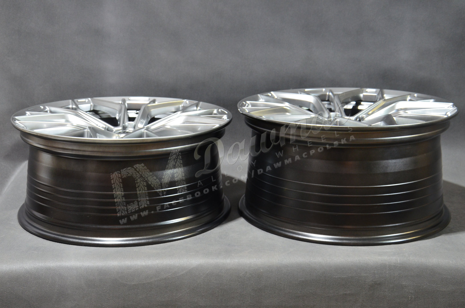 DM07 19" 8,5J ET35 + 9,5J ET38 5x112 Hyper Black - obrazek 7