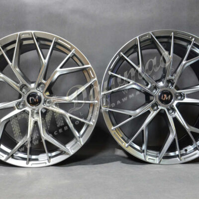 DM07 19" 8,5J ET35 + 9,5J ET38 5x114,3 Hyper Black