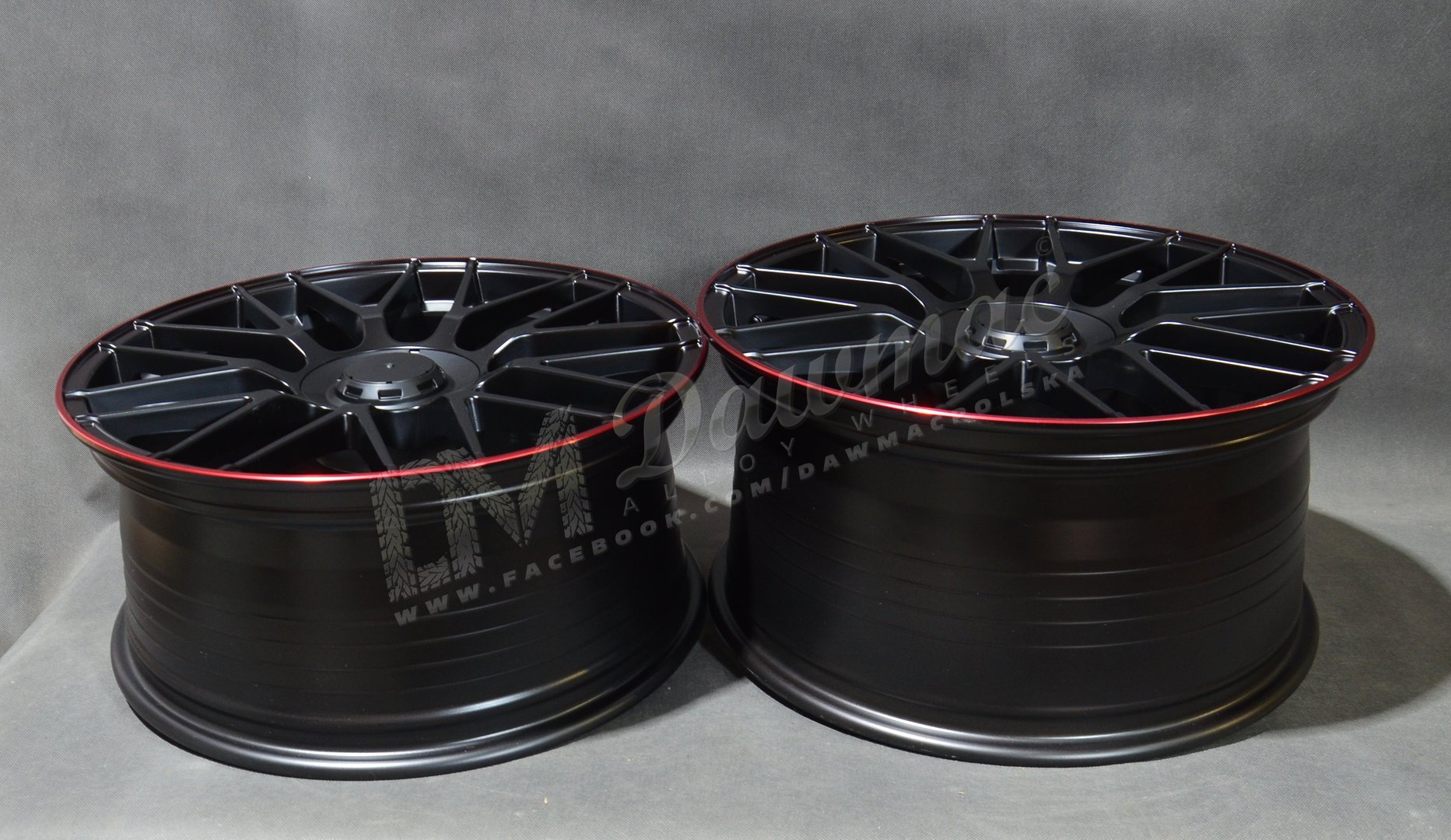 DM17 19" 8,5J ET36 + 9,5J ET43 5x112 Matt Black Machined Red Lip - obrazek 7