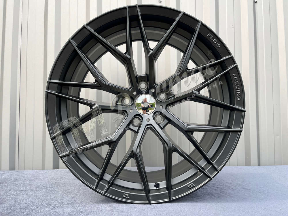 DM24 19" 9,5J ET38 5x114,3 Matte Black