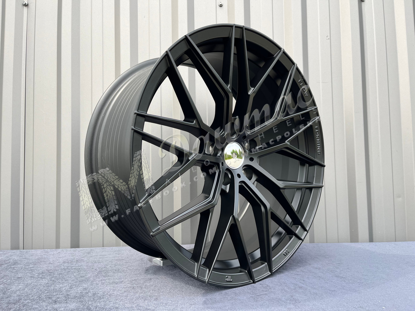 DM24 19" 9,5J ET38 5x114,3 Matte Black - obrazek 3