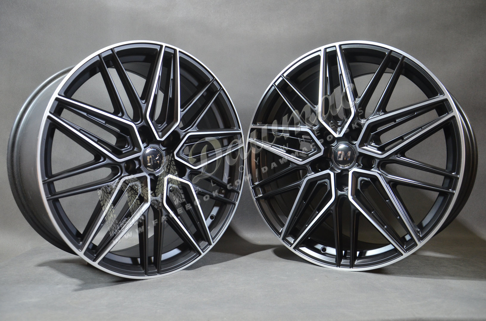 DM33 20" 8,5J ET30 + 10J ET35 5x120 Matte Black Machine Face - obrazek 3