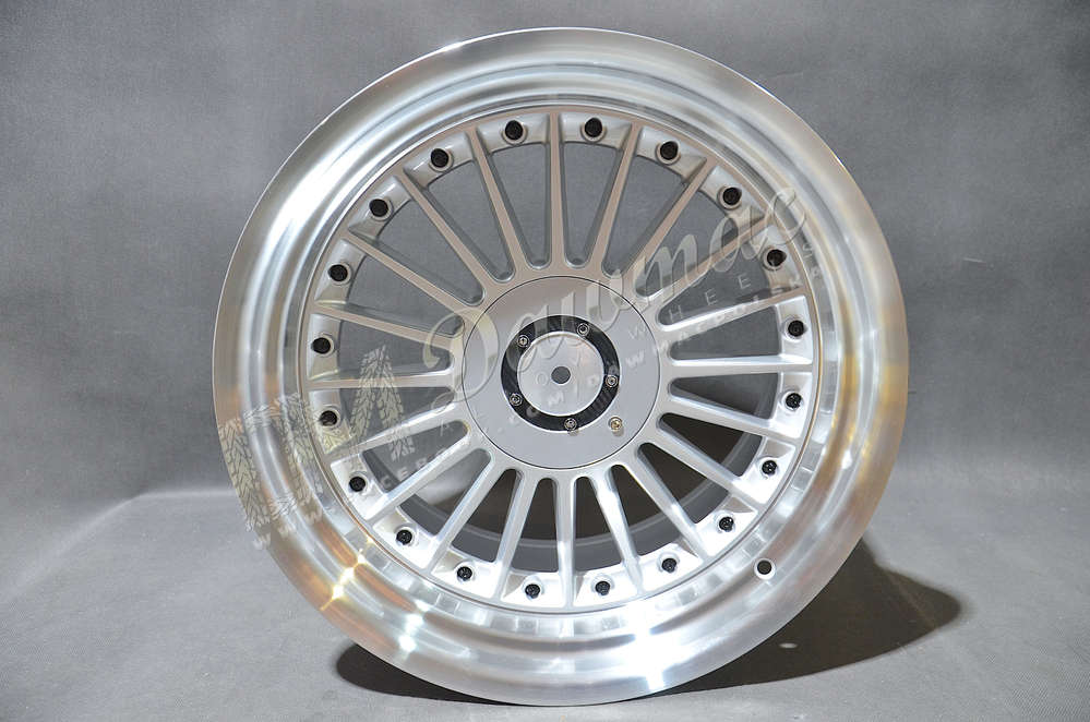 DMC03 18" 10J ET15 4x100/4x108 Silver Machined Lip + Black Rivet