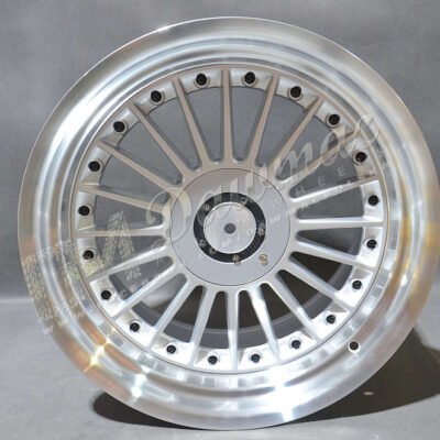 DMC03 18" 8,5J ET20 4x100/4x108 Silver Machined Lip + Black Rivet