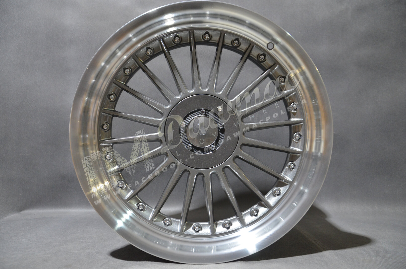 DMC03 19" 8,5J ET25 5x112/120 Grey Machine Lip + Chrome Rivet - obrazek 2