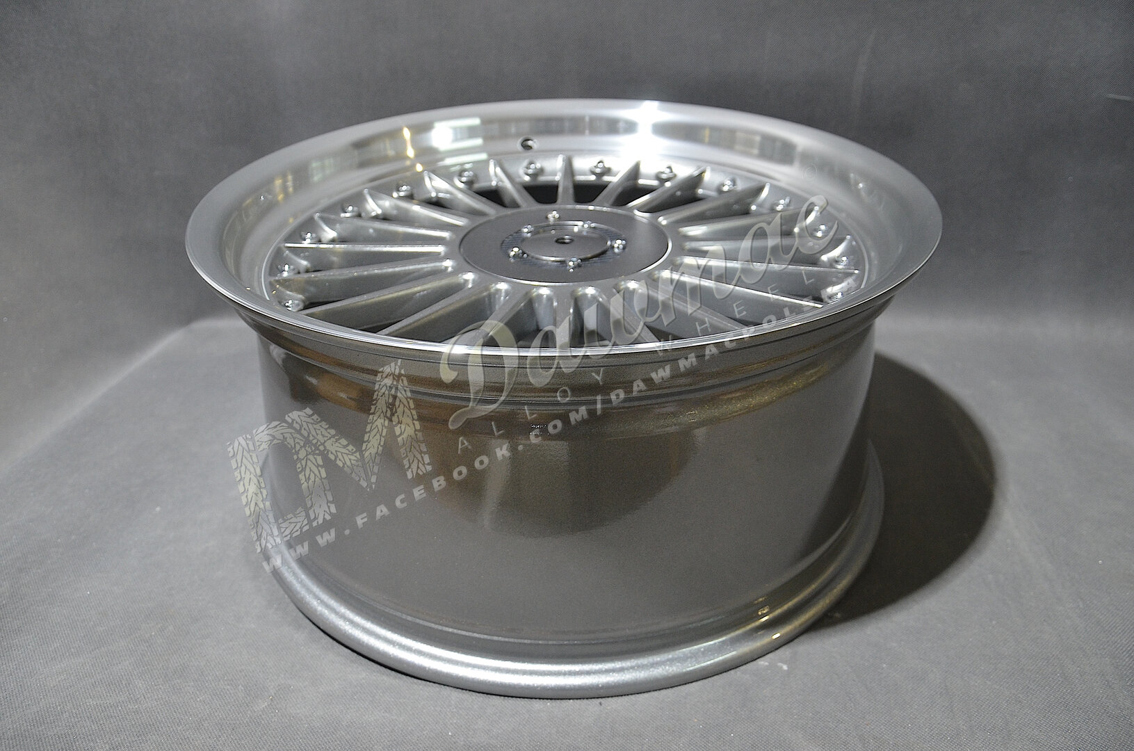 DMC03 19" 8,5J ET25 5x112/120 Grey Machine Lip + Chrome Rivet - obrazek 6