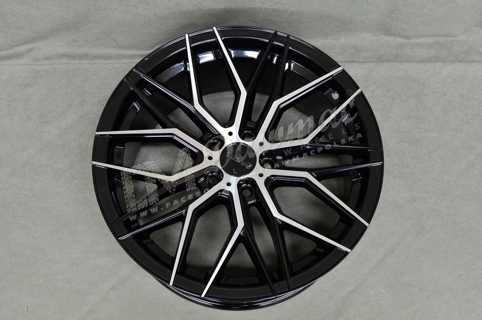 Arceo Valencia 19" 9,5J ET40 5x114,3 Black Diamond - obrazek 5