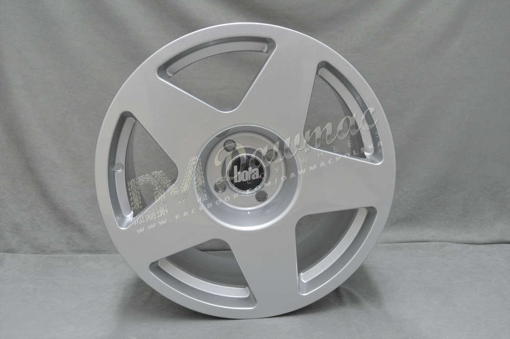 BOLA B10 19" 8,5J ET25-45 + 9,5J ET42-ET45 5x98-5x120 Crystal Silver