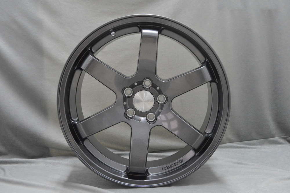 BOLA B1 17" 7,5J ET40-45 4x98-4x114 Gloss Gunmetal