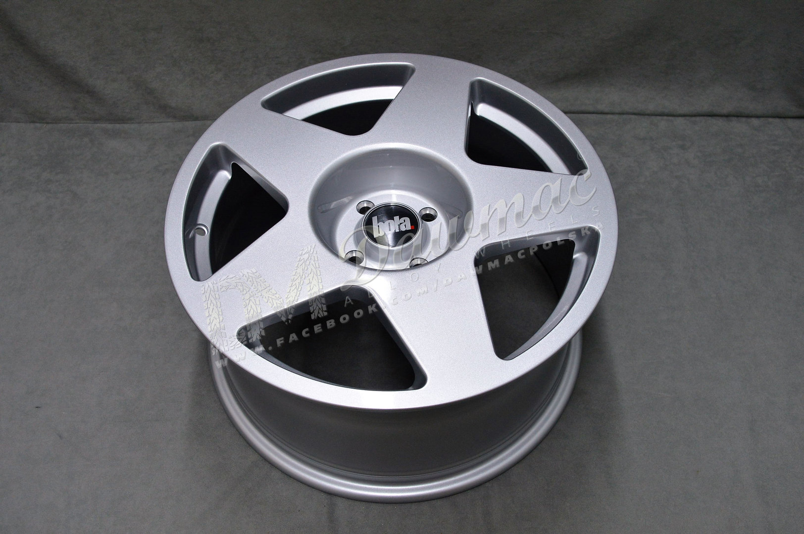 BOLA B10 17" 7,5J ET40-45 4x98-5x120 Silver - obrazek 5