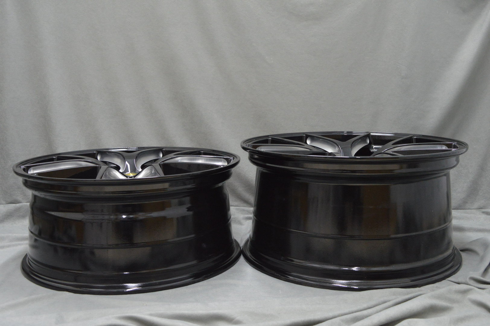 CADES SHIFT 20" 8,5J ET35 + 10J ET38 5X112 - obrazek 8