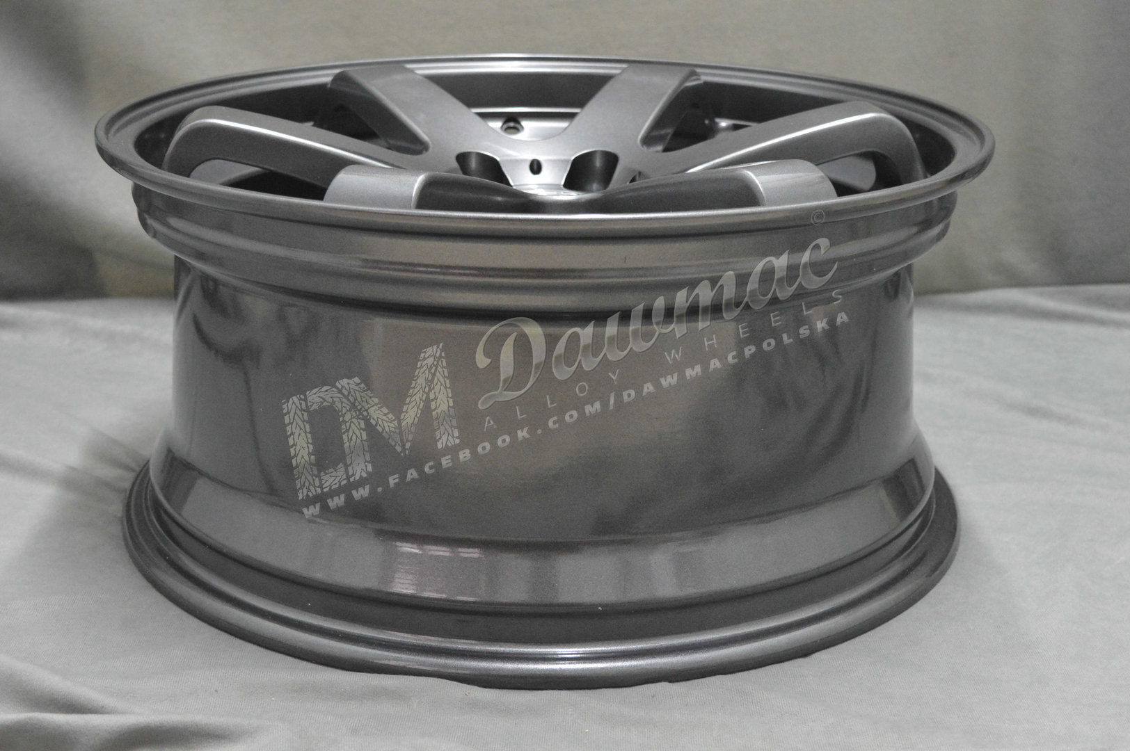 BOLA B1 19" 8,5J ET30-45 + 10J ET25-45 5x98-5x130 Gloss Gunmetal - obrazek 8