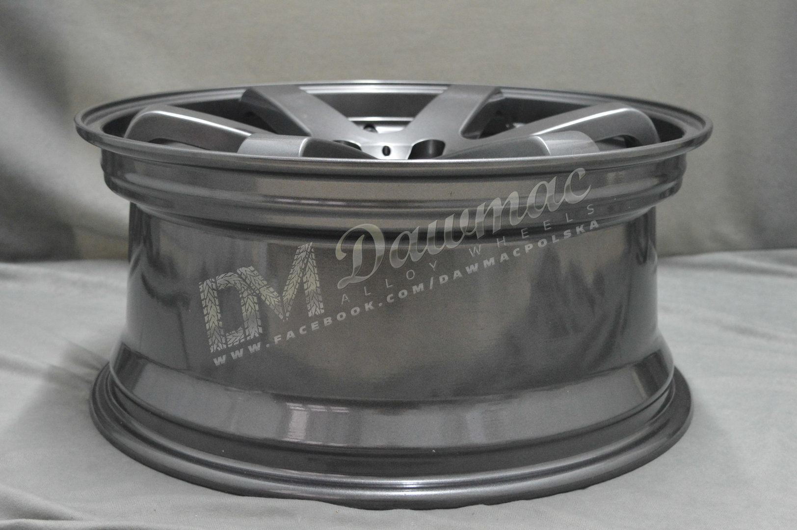 BOLA B1 19" 8,5J ET30-45 + 10J ET25-45 5x98-5x130 Gloss Gunmetal - obrazek 9