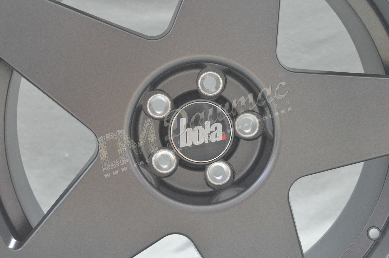 BOLA B10 19" 8,5J ET25-45 5x98-5x120 Matt Gunmetal - obrazek 3