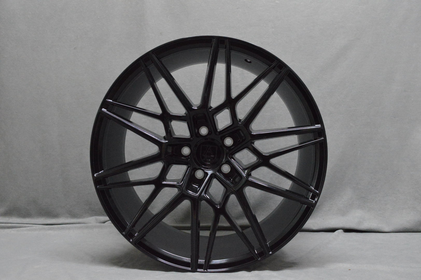 AXE CF1 20" 9J ET38 5x108-5x130 Gloss Black - obrazek 2