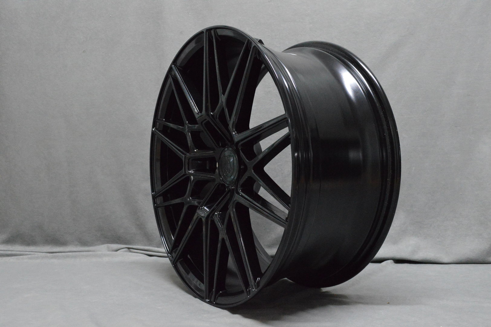 AXE CF1 20" 9J ET38 5x108-5x130 Gloss Black - obrazek 3
