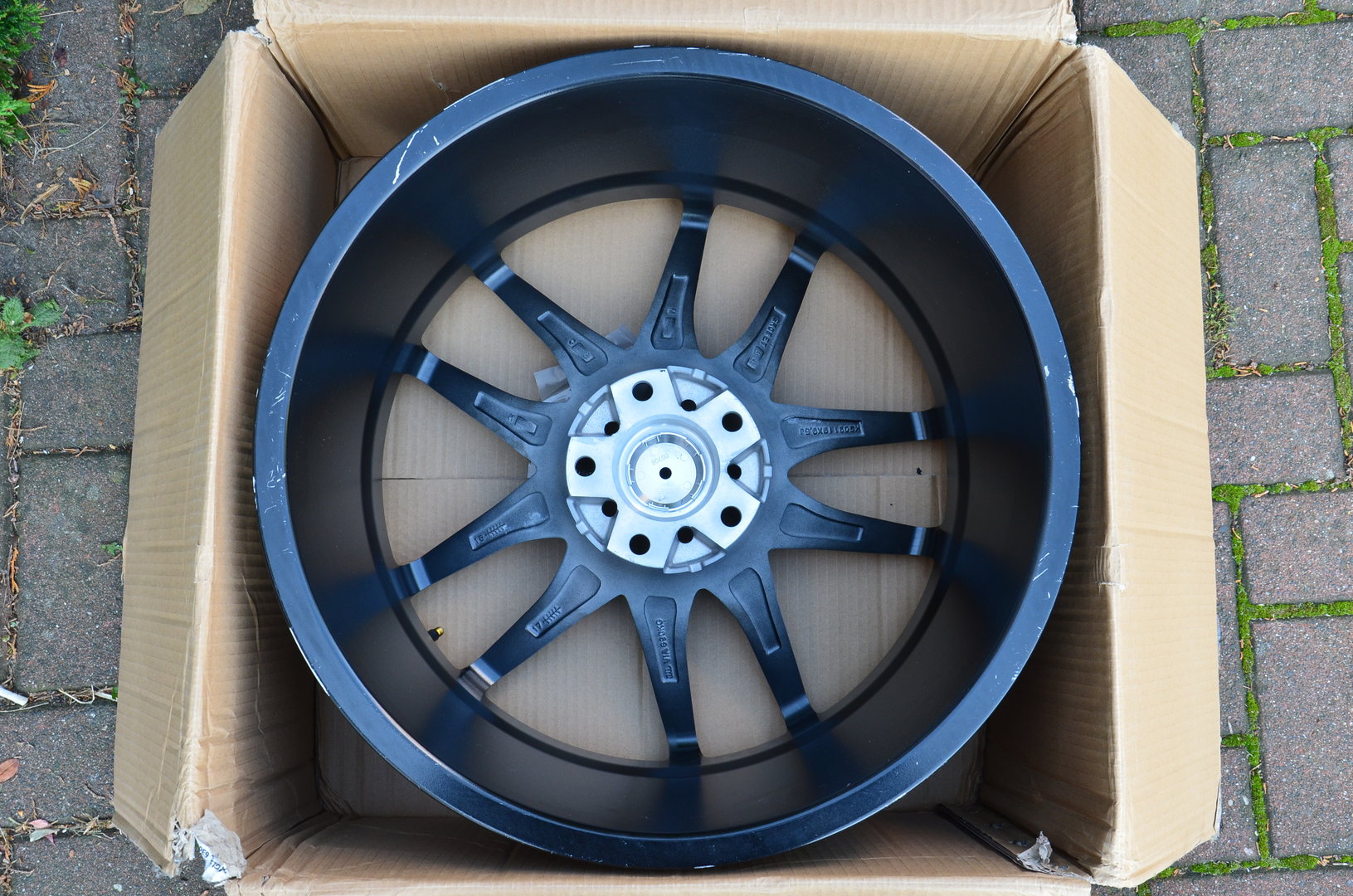 Autostar A510 19" 9,5J ET30 + 10,5J ET22 5x120 Hyper Black - obrazek 10