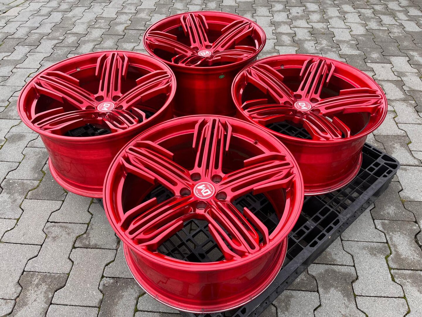 Dawmac Forged 20'' 9,5J ET20 + 10,5J ET13 5x112 Candy Red - obrazek 7