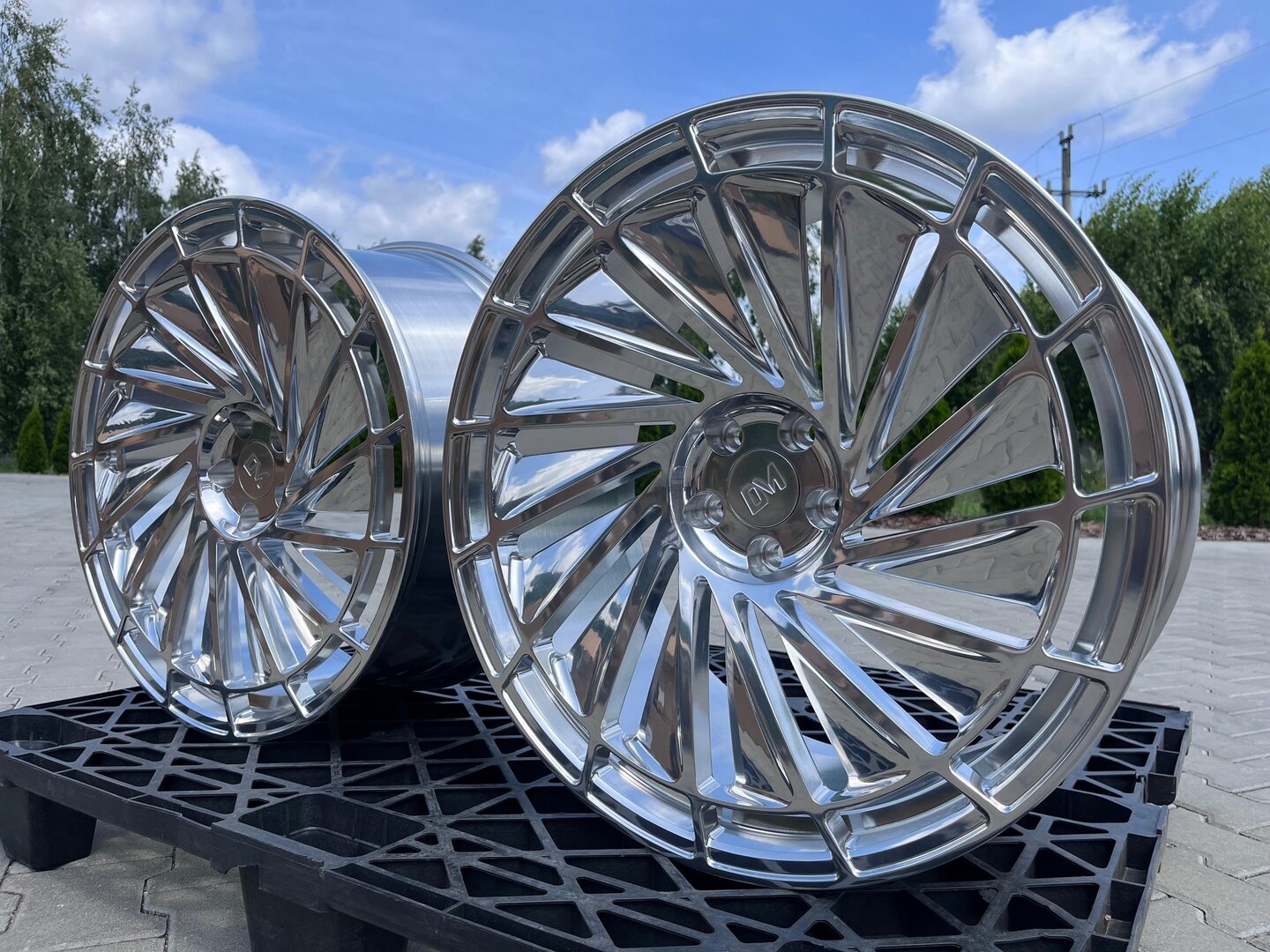 Dawmac Forged 22" 9,5J ET43 + 11J ET47 5x112 Silver Polished - obrazek 4