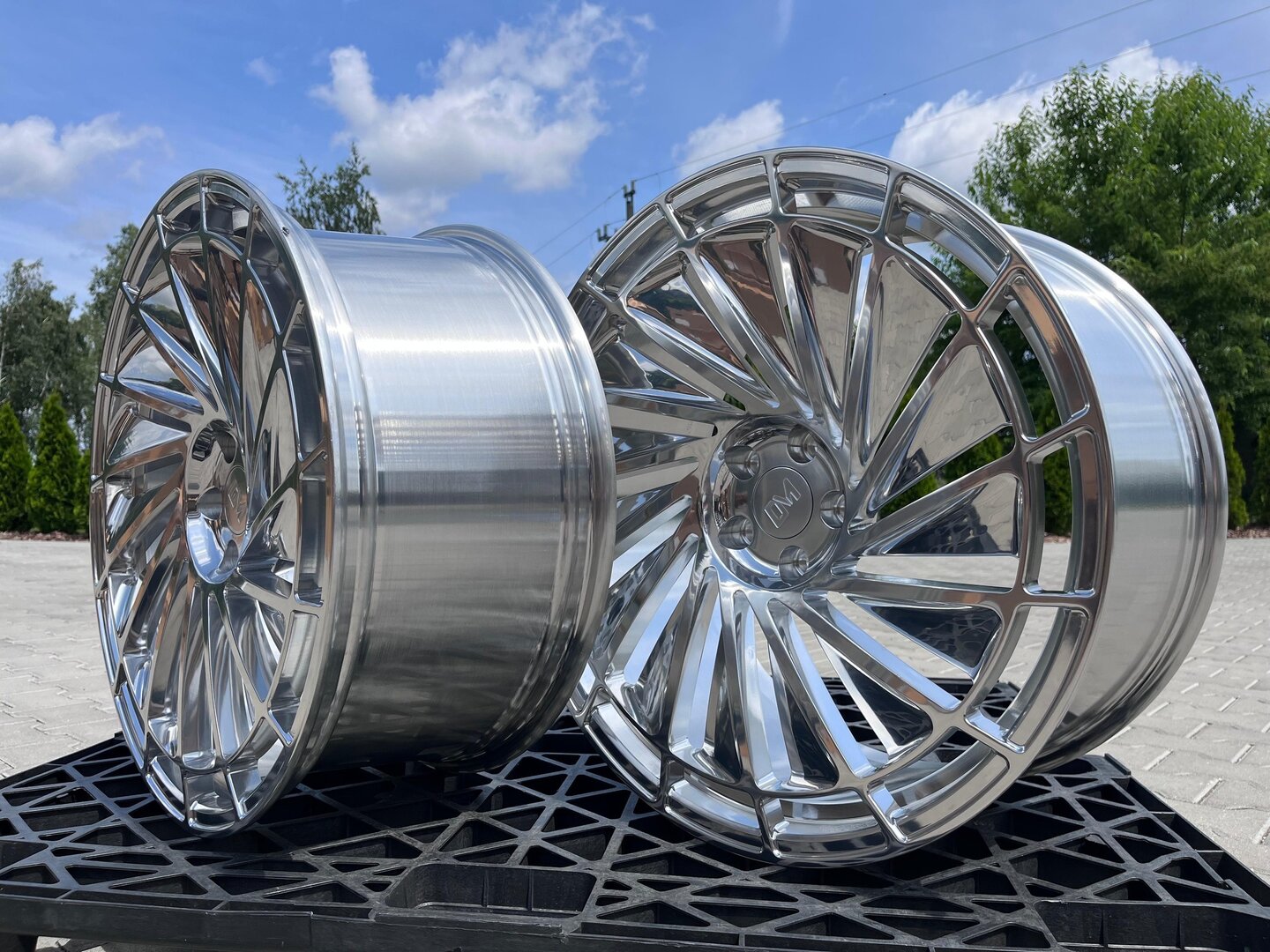 Dawmac Forged 22" 9,5J ET43 + 11J ET47 5x112 Silver Polished - obrazek 6