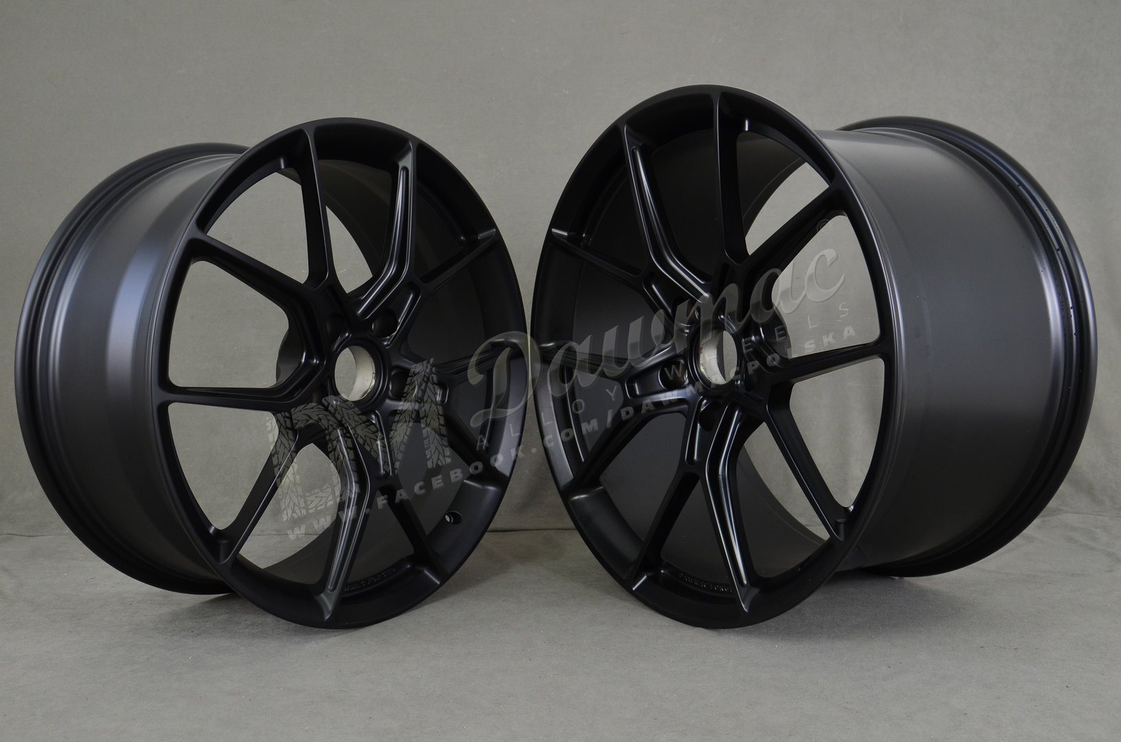 Dawmac Forged ES727 20" 8,5J ET47 + 21" 12J ET68 5x130 Satin Black - obrazek 3