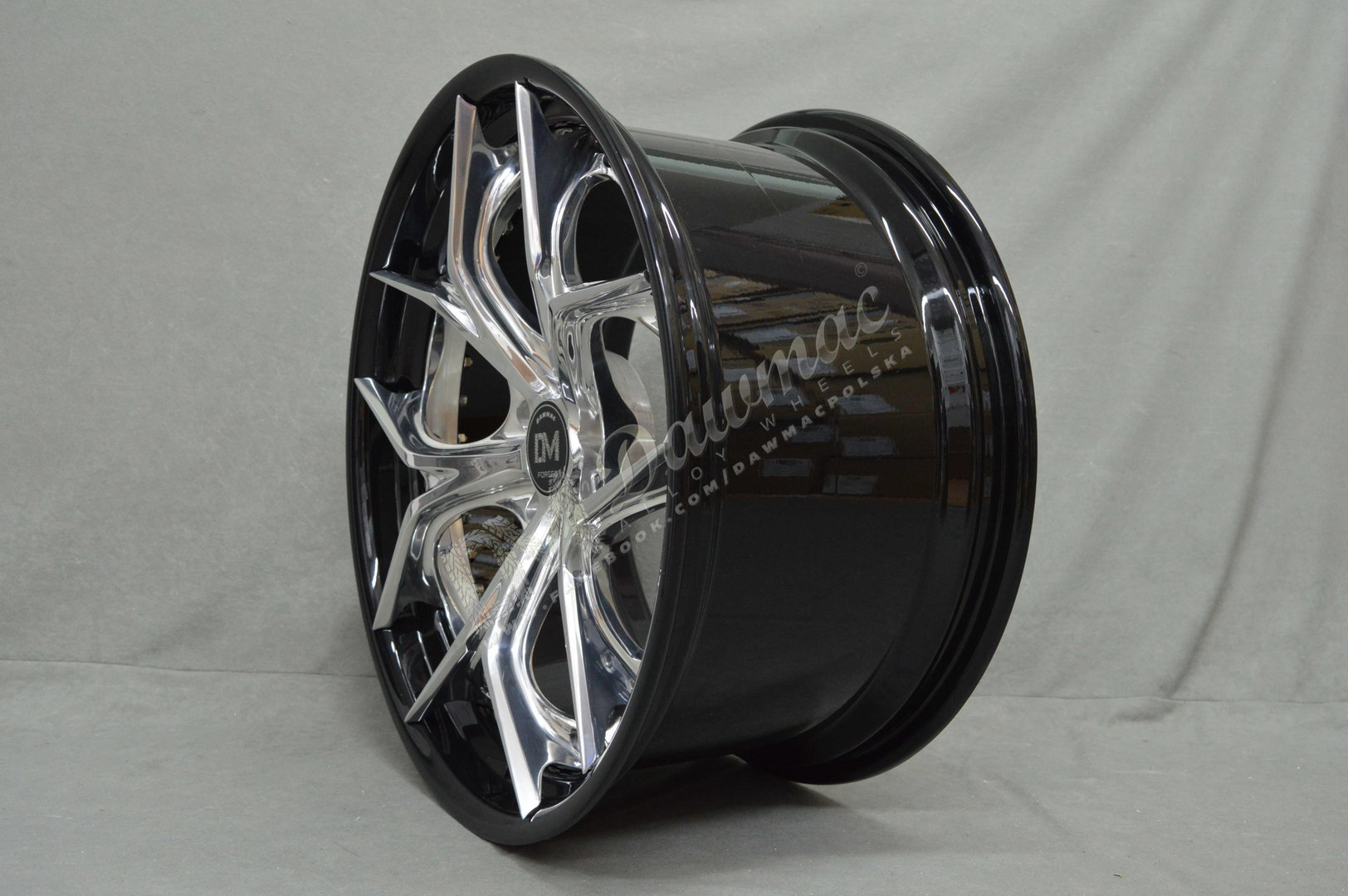 Dawmac Forged F2P-6 20" 10J ET28 5x112 Black Rim Polished Disk - obrazek 4