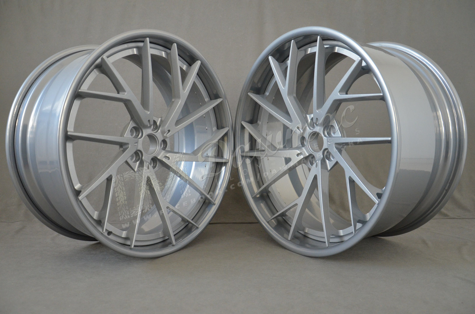 Dawmac Forged F2P-R1 22" 9,5J ET30 + 11J ET40 5x112 Silver - obrazek 3