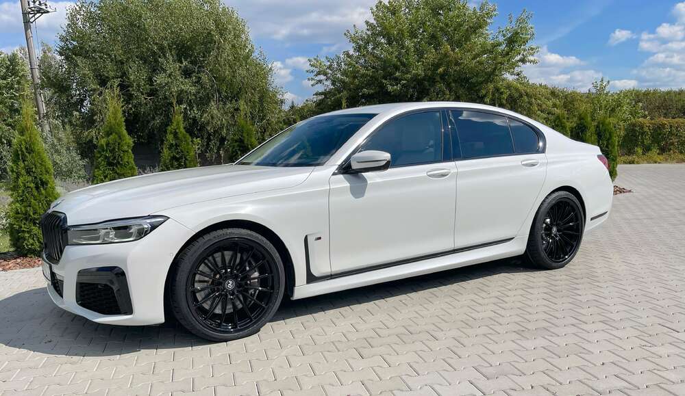 Dawmac Forged FM101 21" 8,5J ET17 + 21" 10J ET30 5x112 Gloss Black + Continental SportContact 7