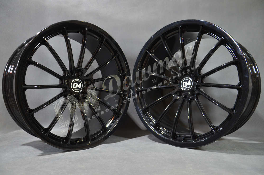Dawmac Forged FM101 21" 8,5J ET17 + 21" 10J ET30 5x112 Gloss Black