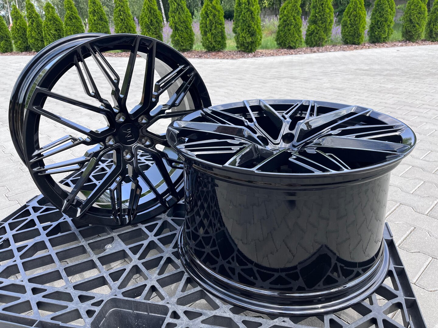 Dawmac Forged FM228 20" 9J ET34 + 21" 12J ET47 5x120 Gloss Black with Sparkling - obrazek 10