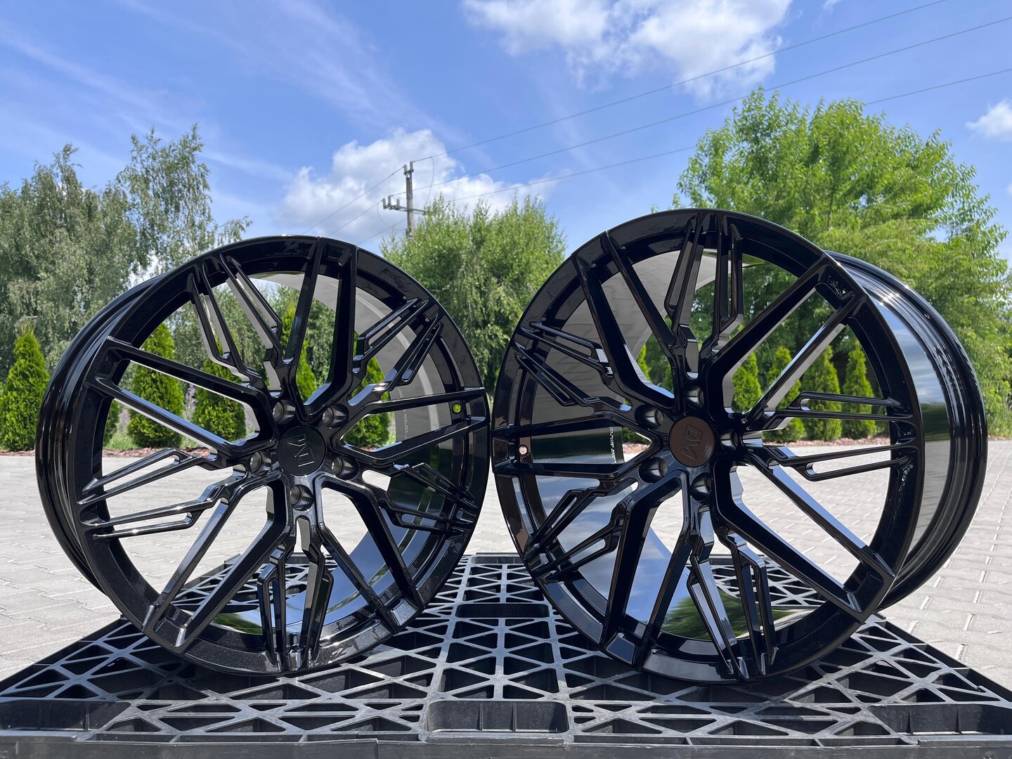 Dawmac Forged FM228 20" 9J ET34 + 21" 12J ET47 5x120 Gloss Black with Sparkling - obrazek 6