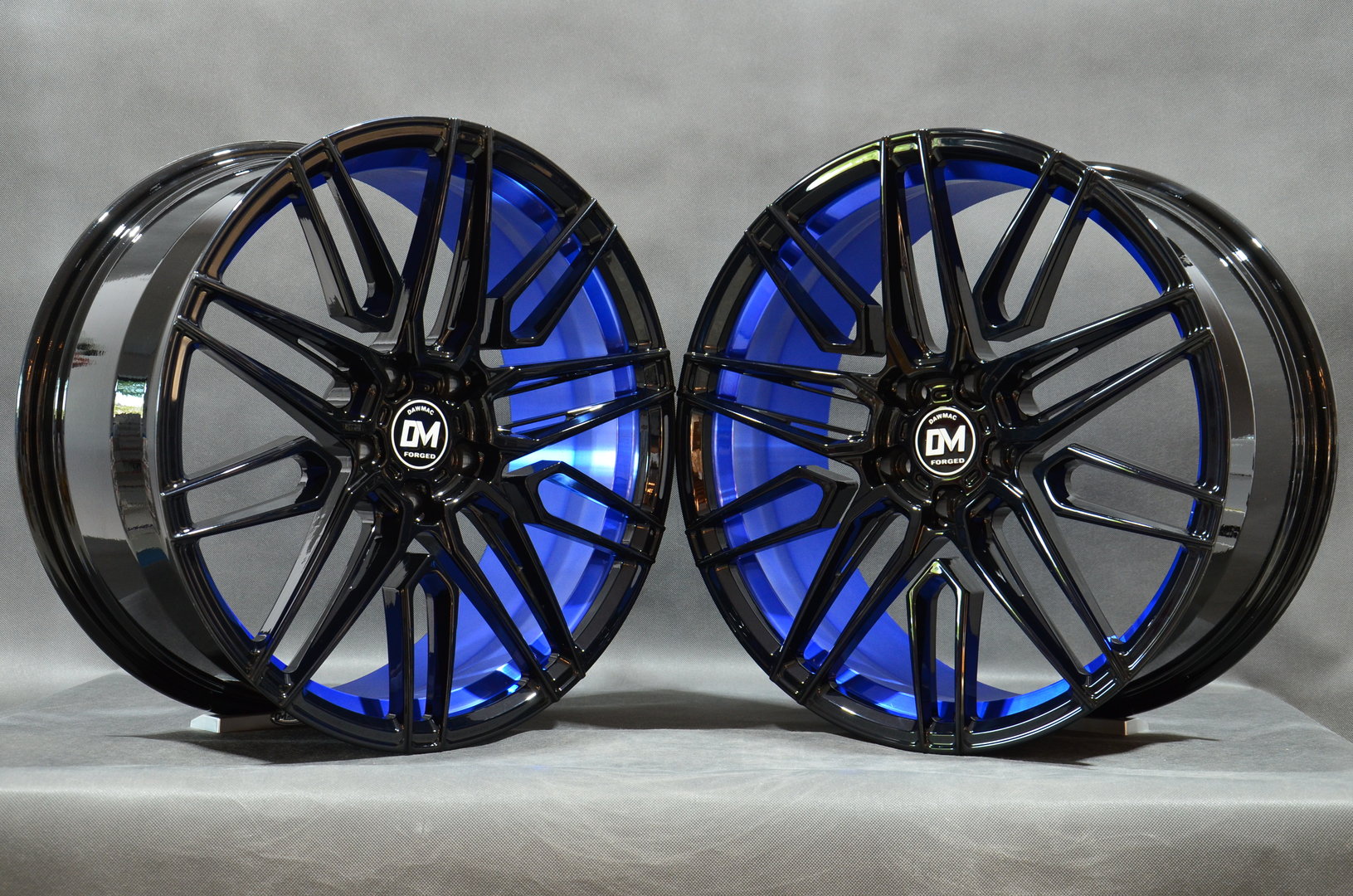 Dawmac Forged JL4368 19'' 9,5J ET40 + 10,5J ET45 5x120 - obrazek 3